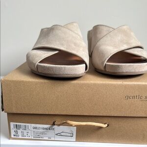 Gentle Souls Women's Beige X-Band Sandals